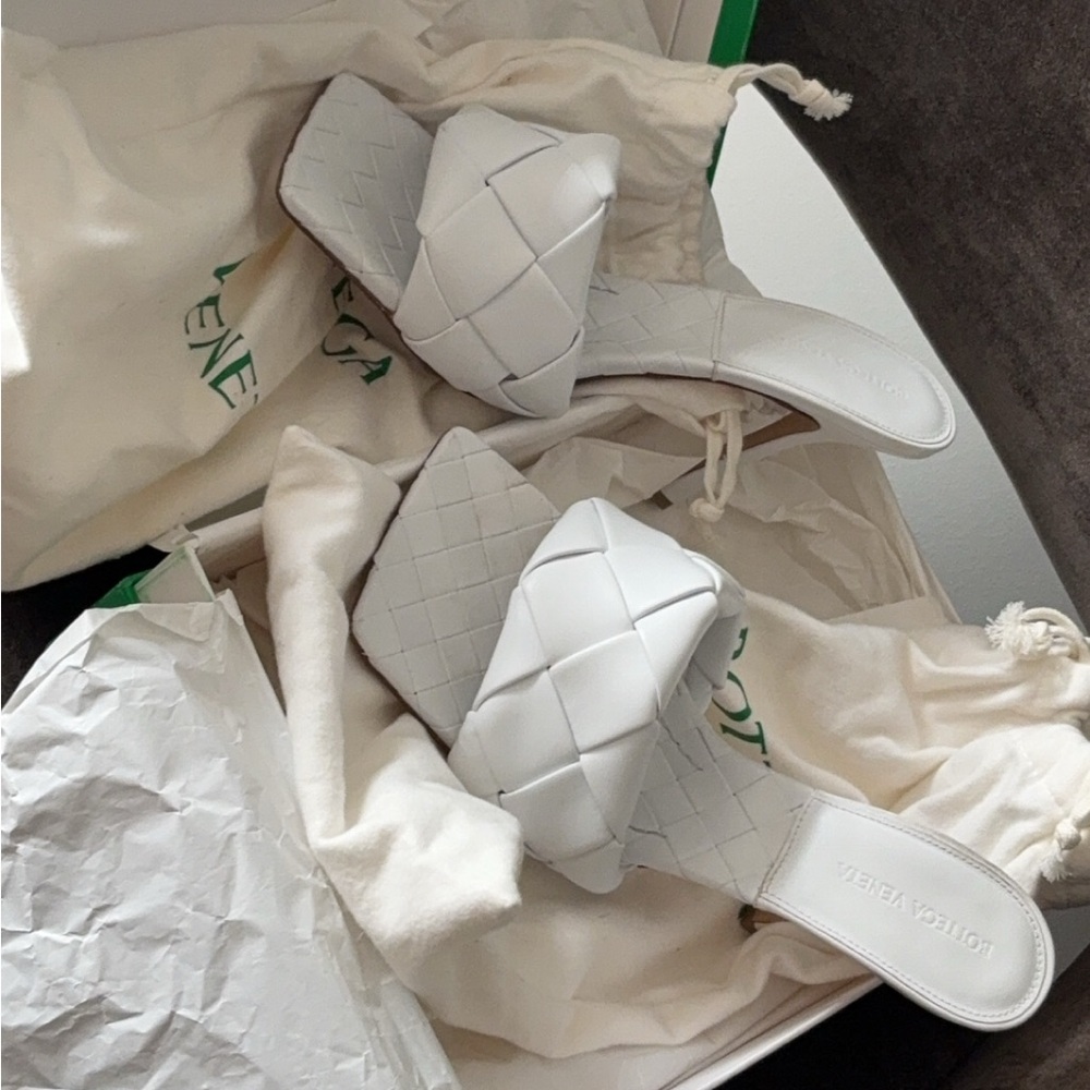 Bottega Veneta Lido Sandal (Worn Once)